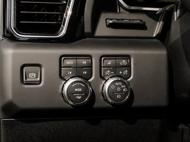2026 GMC Sierra 3500HD Denali Ultimate - Photo 22