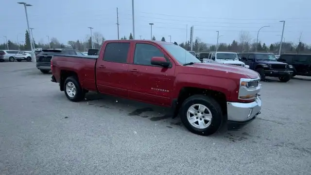 2018 Chevrolet Silverado 1500 LT - Photo 2