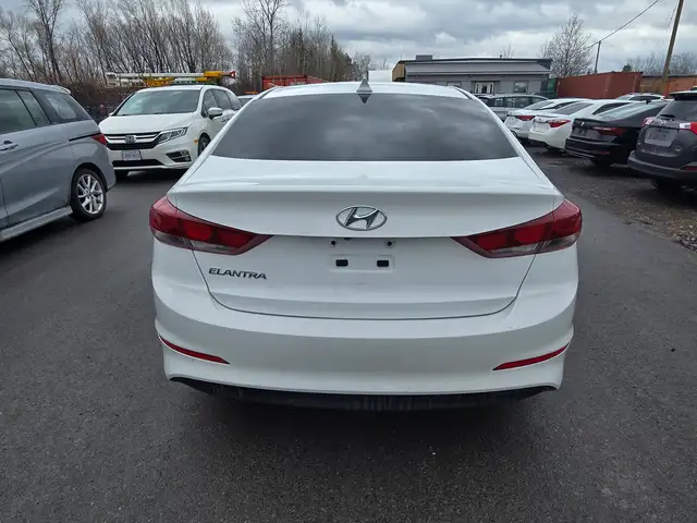2017 Hyundai Elantra GL - Photo 6