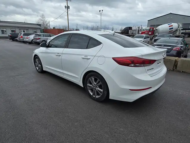 2017 Hyundai Elantra GL - Photo 7