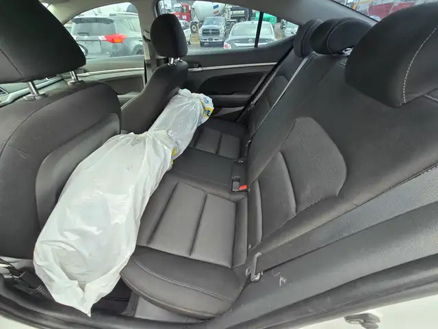 2017 Hyundai Elantra GL - Photo 17