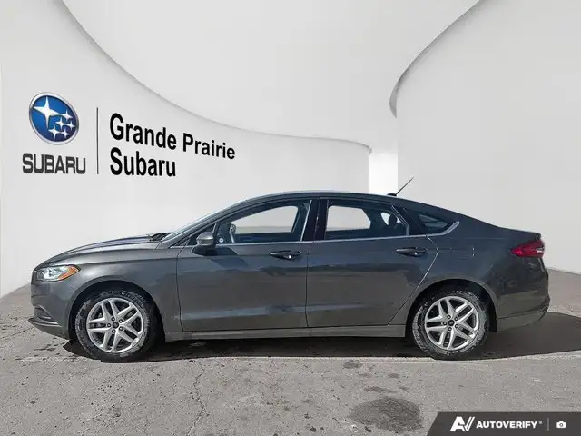 2018 Ford Fusion SE - Photo 2