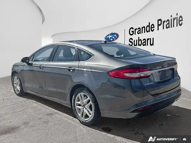 2018 Ford Fusion SE - Photo 3