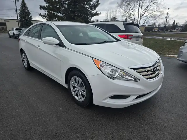 2013 Hyundai Sonata GL - Photo 3