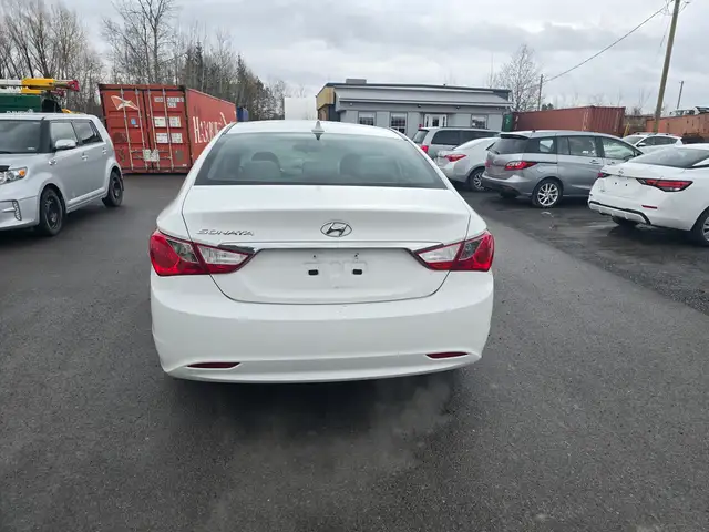 2013 Hyundai Sonata GL - Photo 6