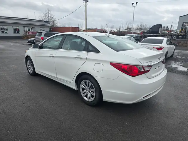 2013 Hyundai Sonata GL - Photo 7