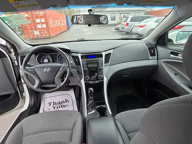 2013 Hyundai Sonata GL - Photo 15