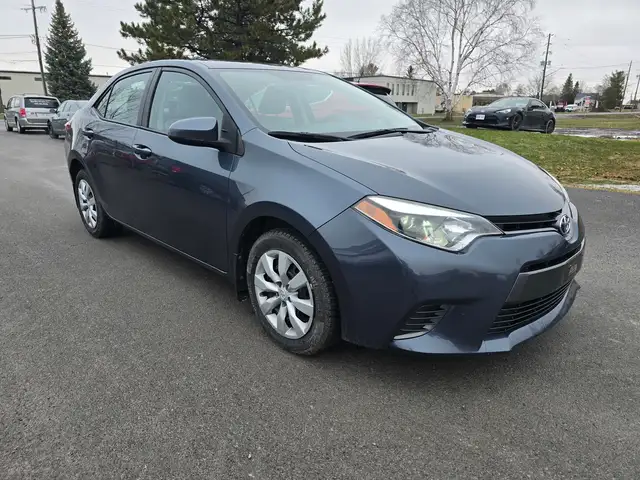 2016 Toyota Corolla LE - Photo 3