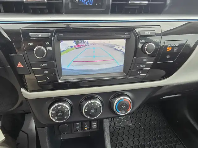 2016 Toyota Corolla LE - Photo 15