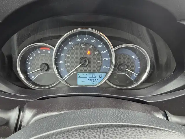 2016 Toyota Corolla LE - Photo 18