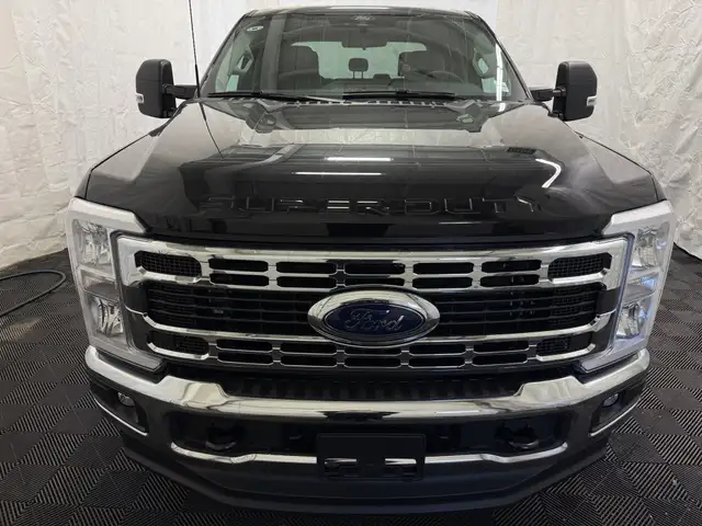 2026 Ford F-350 XLT | DIESEL | 5G MODEM | REMOTE KEYLESS ENTRY - Photo 5