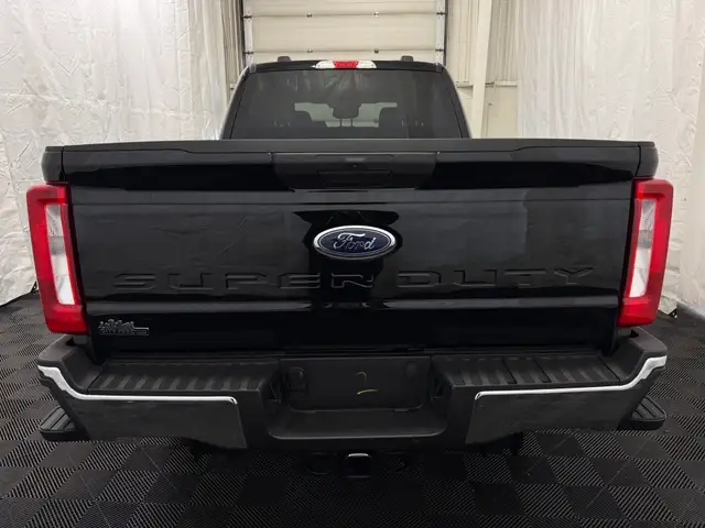 2026 Ford F-350 XLT | DIESEL | 5G MODEM | REMOTE KEYLESS ENTRY - Photo 12