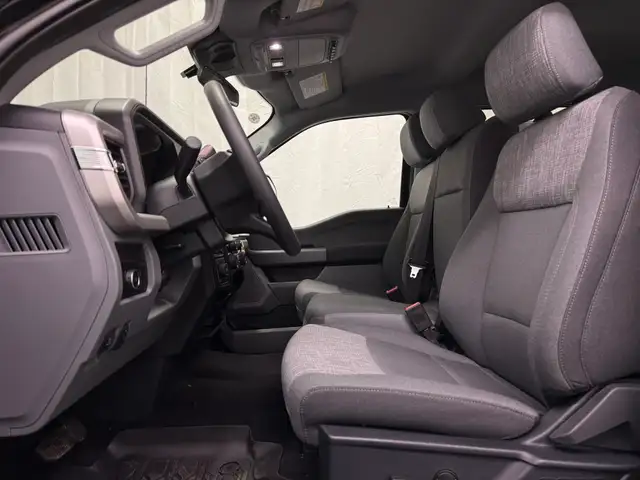 2026 Ford F-350 XLT | DIESEL | 5G MODEM | REMOTE KEYLESS ENTRY - Photo 17