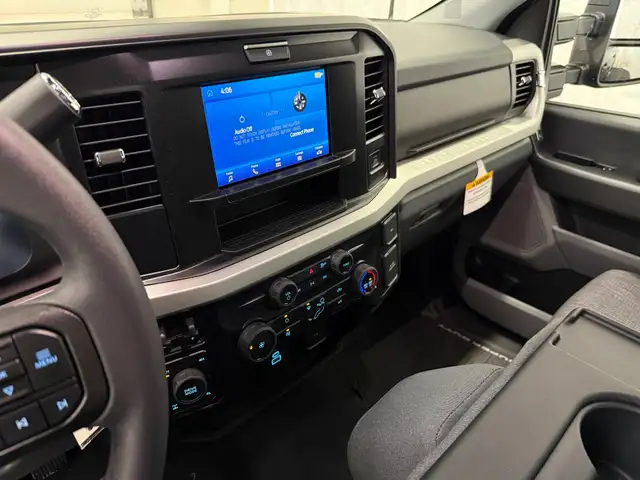 2026 Ford F-350 XLT | DIESEL | 5G MODEM | REMOTE KEYLESS ENTRY - Photo 20