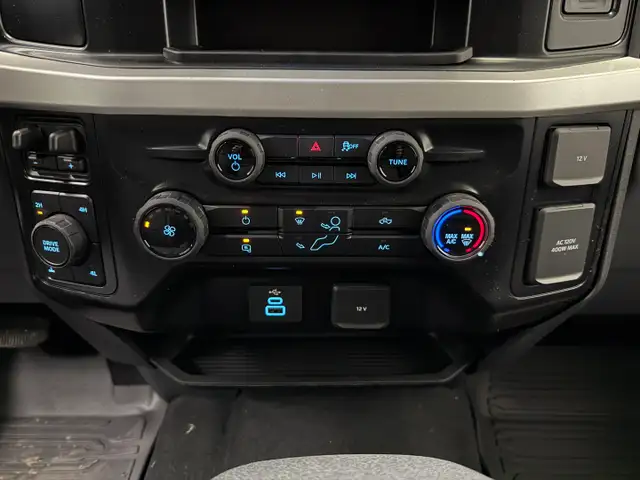 2026 Ford F-350 XLT | DIESEL | 5G MODEM | REMOTE KEYLESS ENTRY - Photo 29