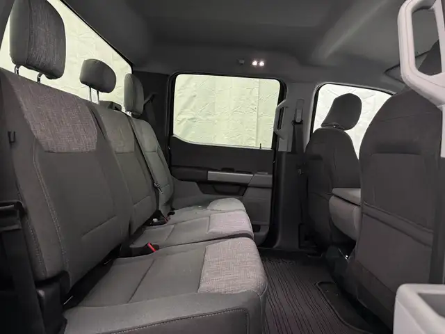 2026 Ford F-350 XLT | DIESEL | 5G MODEM | REMOTE KEYLESS ENTRY - Photo 36