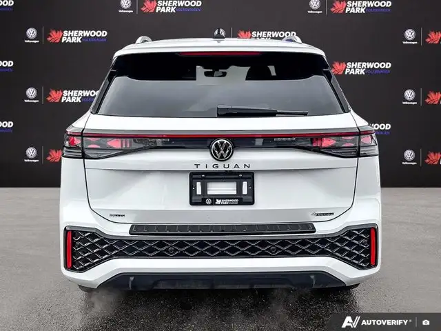2026 Volkswagen Tiguan Highline Turbo R-Line | VW CERTIFIED - Photo 5
