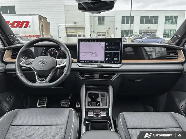 2026 Volkswagen Tiguan Highline Turbo R-Line | VW CERTIFIED - Photo 11