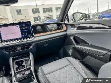 2026 Volkswagen Tiguan Highline Turbo R-Line | VW CERTIFIED - Photo 12