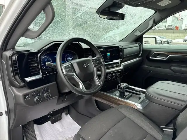 2025 Chevrolet Silverado 1500 LT Trail Boss - Photo 5