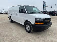 2021 Chevrolet Express - Photo 4