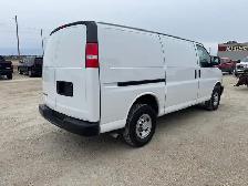 2021 Chevrolet Express - Photo 6