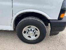 2021 Chevrolet Express - Photo 17