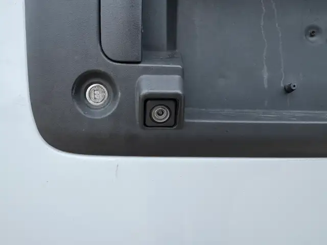 2021 Chevrolet Express - Photo 22