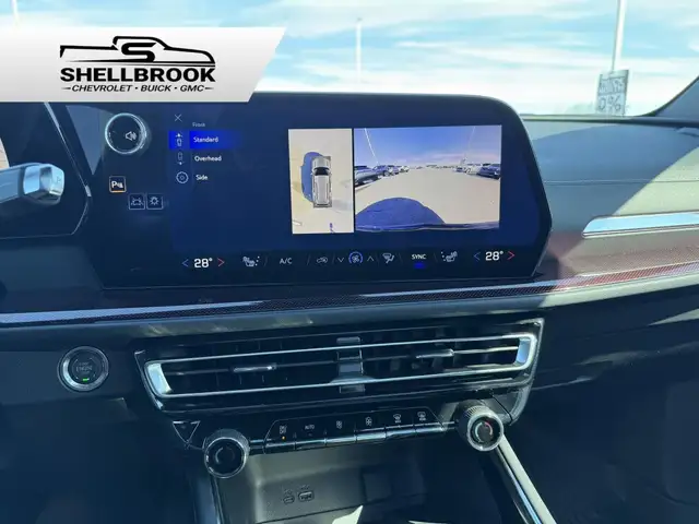 2026 Chevrolet Traverse Z71 - Photo 12