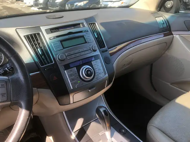 2010 Hyundai Veracruz Limited - Photo 6