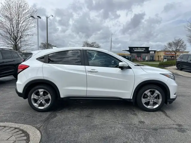 2016 Honda HR-V EX | All Wheel Drive | Winter Wheels | - Photo 4