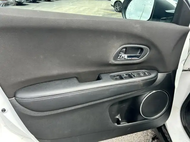 2016 Honda HR-V EX | All Wheel Drive | Winter Wheels | - Photo 14