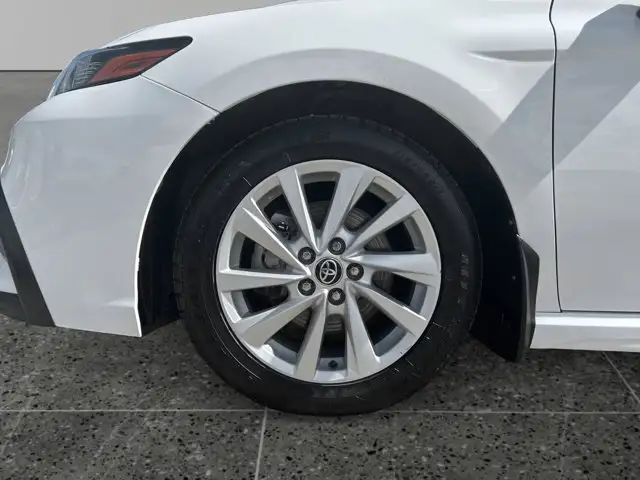 2023 Toyota Camry SE / FWD - Photo 11