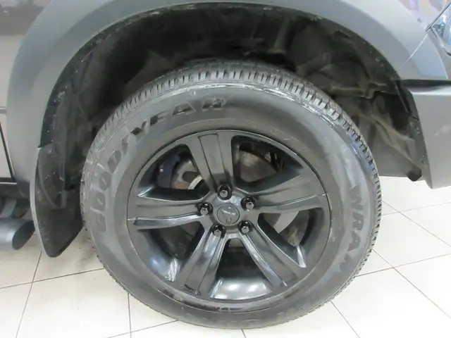 RAM 1500 CLASSIC 2022 WARLOCK SLT V-8 5.7 HEMI 4X4 GPS AUDIO ALP - Photo 5