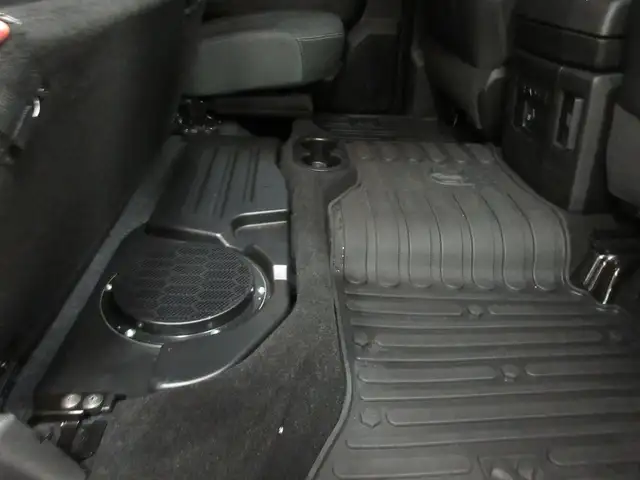 RAM 1500 CLASSIC 2022 WARLOCK SLT V-8 5.7 HEMI 4X4 GPS AUDIO ALP - Photo 22