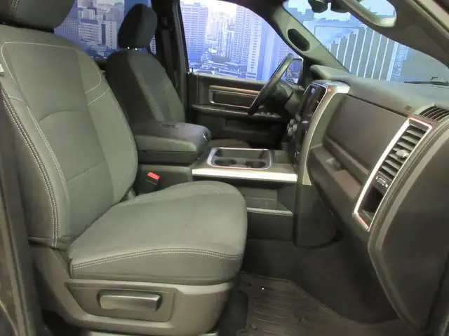 RAM 1500 CLASSIC 2022 WARLOCK SLT V-8 5.7 HEMI 4X4 GPS AUDIO ALP - Photo 25