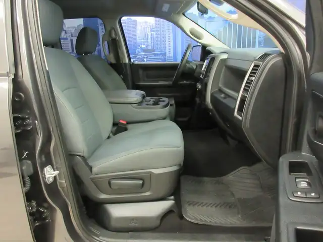 RAM 1500 2016 V6 3.6L 4X4 QUAD-CAB BOITE 6.4 Ft JAMAIS ACCIDENTE - Photo 10