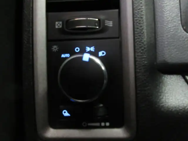 RAM 1500 2016 V6 3.6L 4X4 QUAD-CAB BOITE 6.4 Ft JAMAIS ACCIDENTE - Photo 21