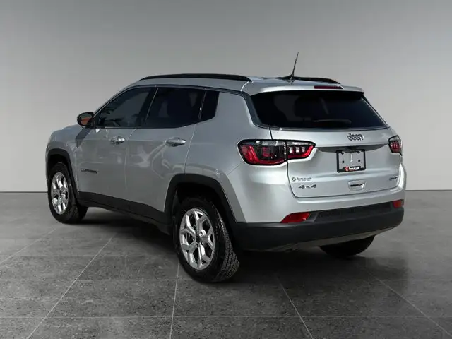 2025 Jeep Compass North /4x4 - Photo 4