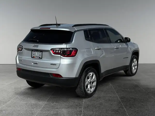 2025 Jeep Compass North /4x4 - Photo 7