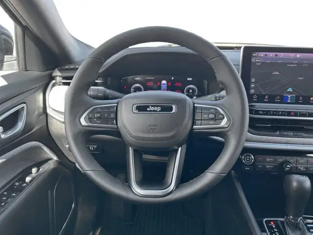 2025 Jeep Compass North /4x4 - Photo 16