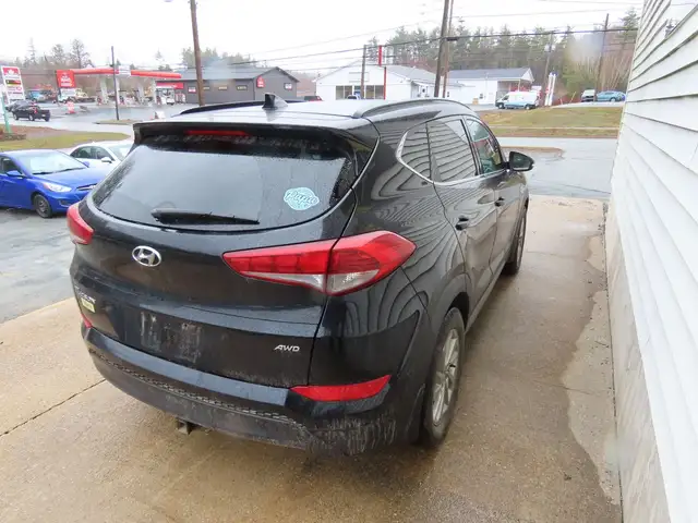 2017 Hyundai Tucson AWD - Photo 5