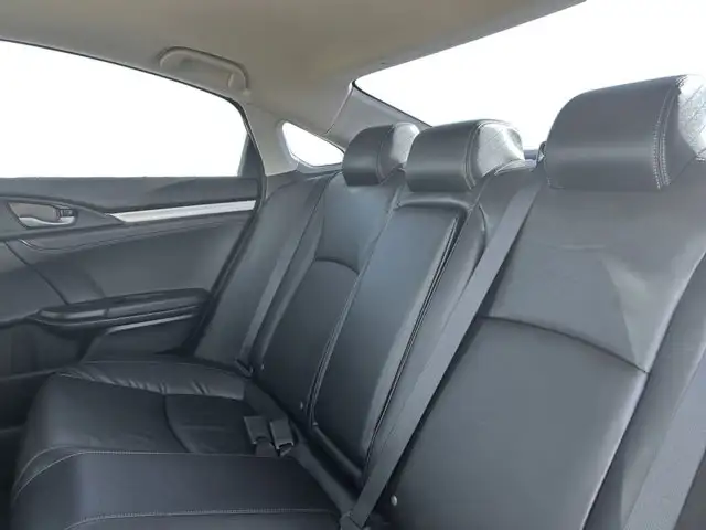 2021 Honda Civic Sedan Touring / FWD - Photo 21