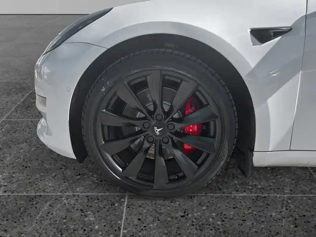 2022 Tesla Model 3 Performance / AWD - Photo 11