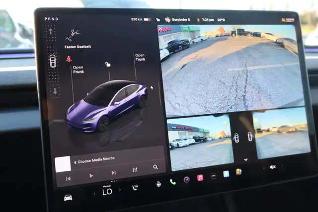 2025 Tesla Model 3 - Photo 25