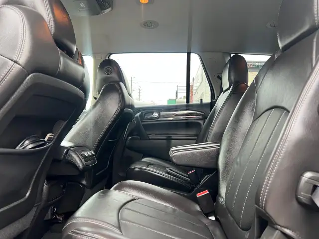 2017 Buick Enclave LEATHER -BACK CAM-BLUETOOTH-HEATED SEATS - Photo 11