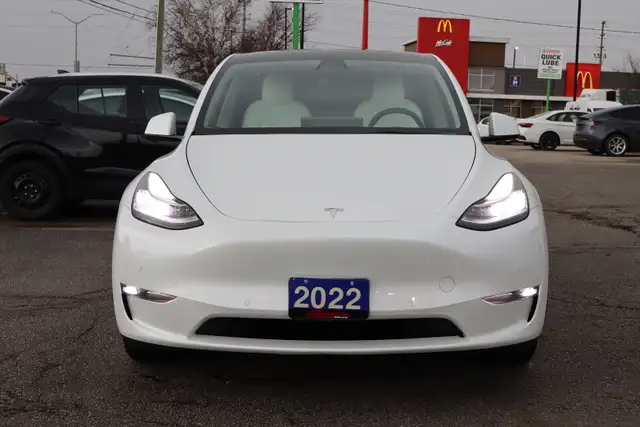 2022 Tesla Model Y - Photo 2