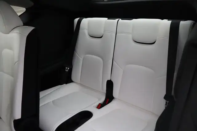 2022 Tesla Model Y - Photo 16