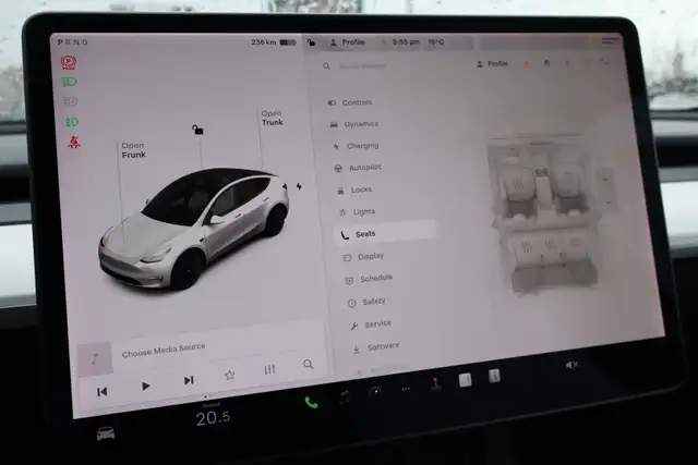2022 Tesla Model Y - Photo 26