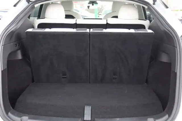 2022 Tesla Model Y - Photo 27